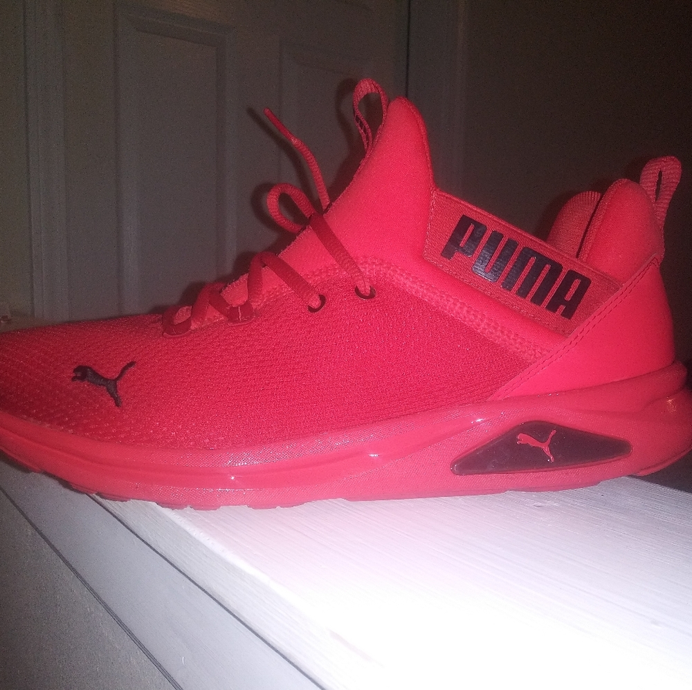 Puma mens Tennis shoes